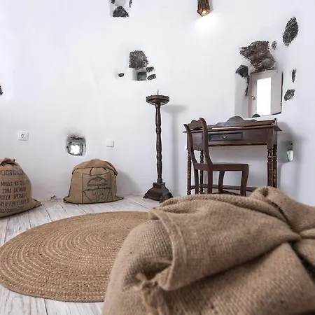 Villa Anemoscope Windmill Pyrgos Kallistis