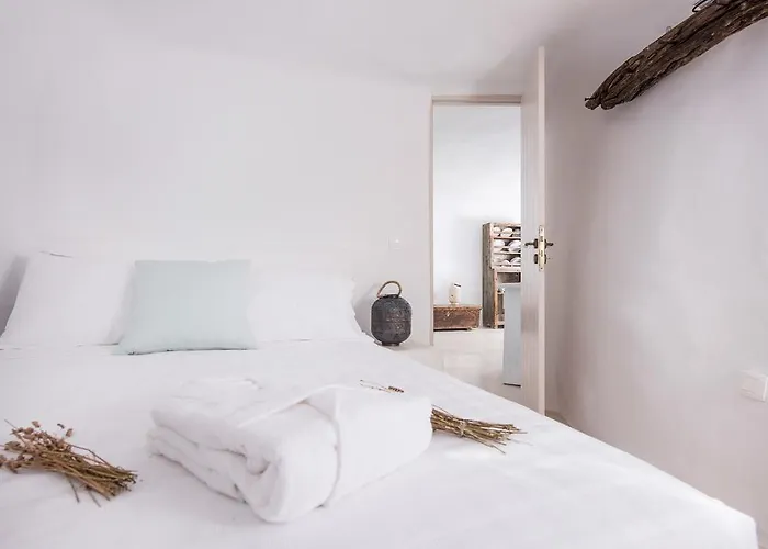 Anemoscope Windmill Pýrgos